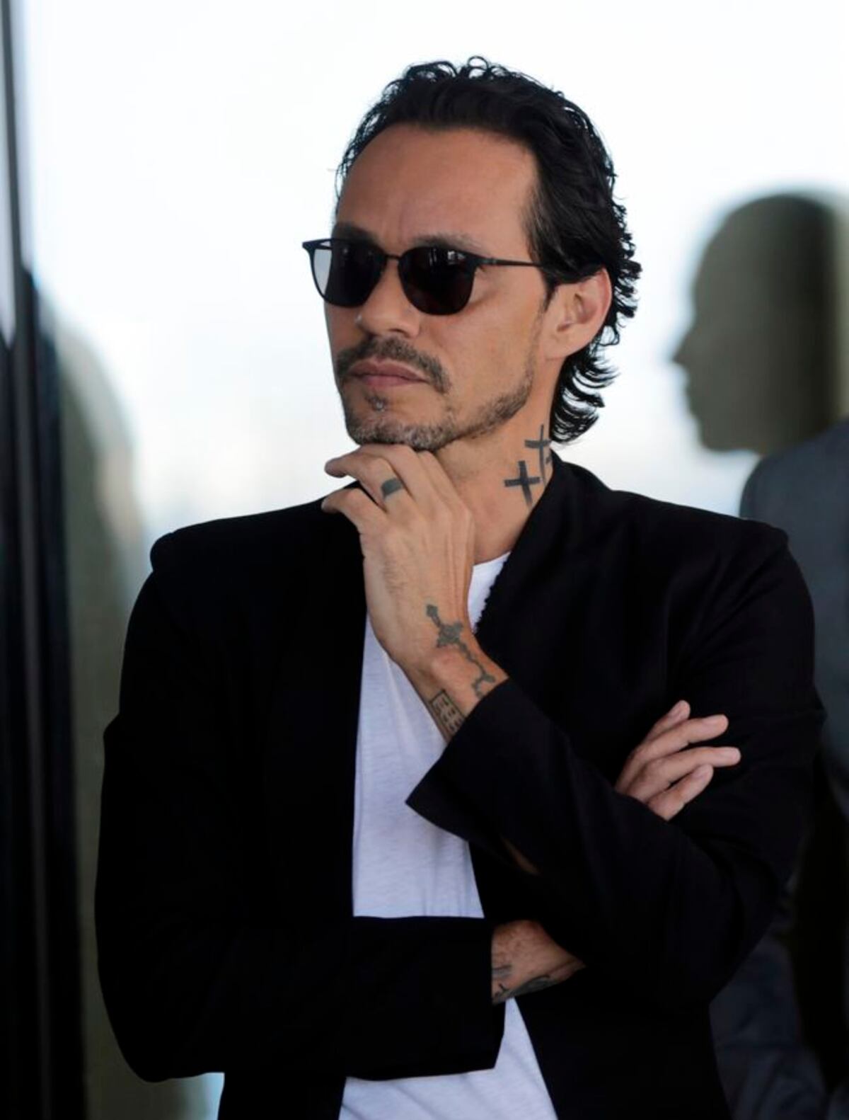 El contador de Marc Anthony lo estafó metiendo yates y  strippers como gastos