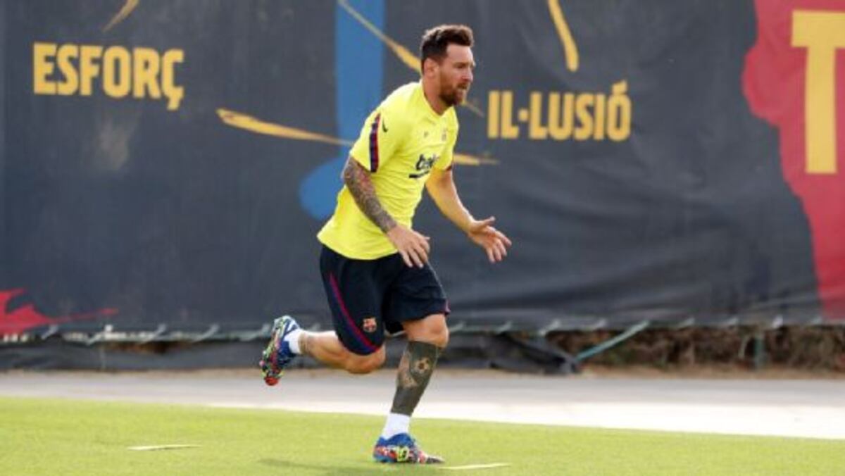 Messi se integra a los entrenamientos del Barcelona