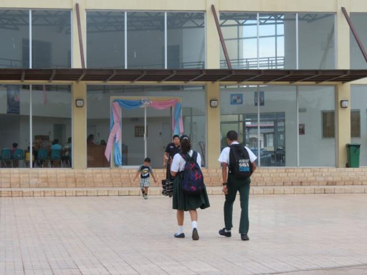 Escuela Guillermo Endara en La Chorrera deciden no ir a los salones, este 7 de marzo