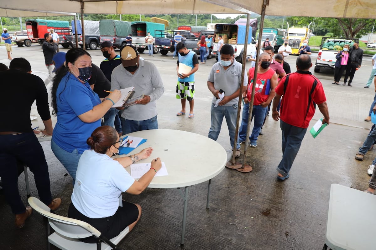 Disconformidad. Transportistas de carga de Tierra Altas se levantan de la mesa