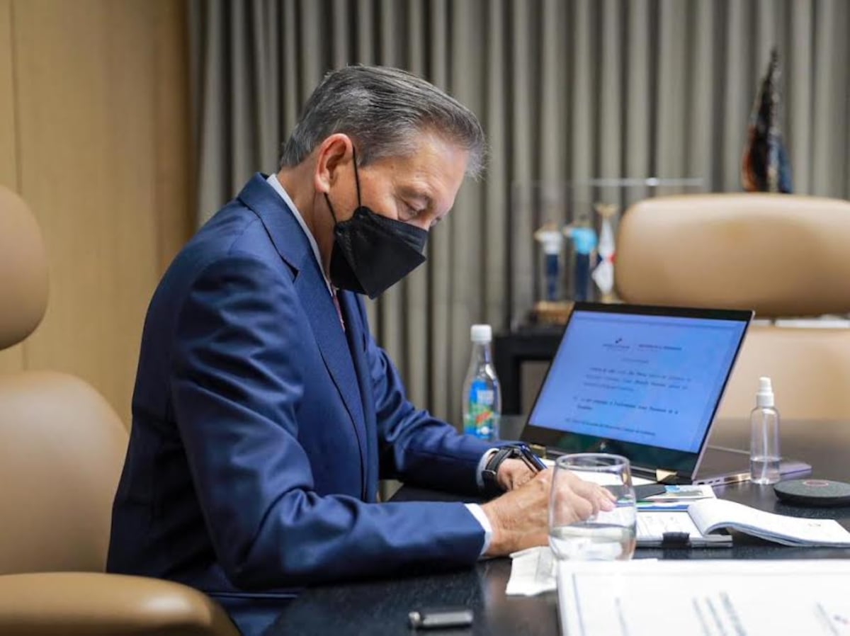 Gabinete aprueba extender nuevamente el precio del galón de combustible a $3.25