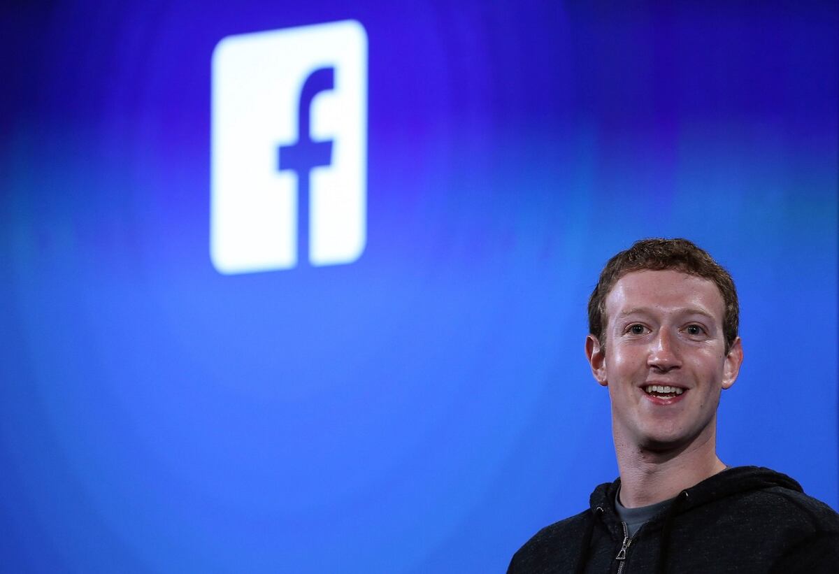 Mark Zuckerberg pide perdón por la caída de sus redes