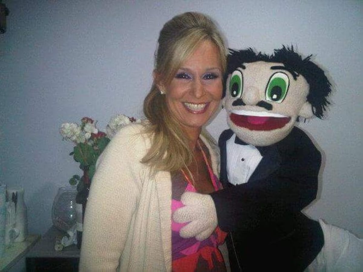 Sacan a Casimiro de pantalla. Conoce a la cara detrás del muñeco... Video