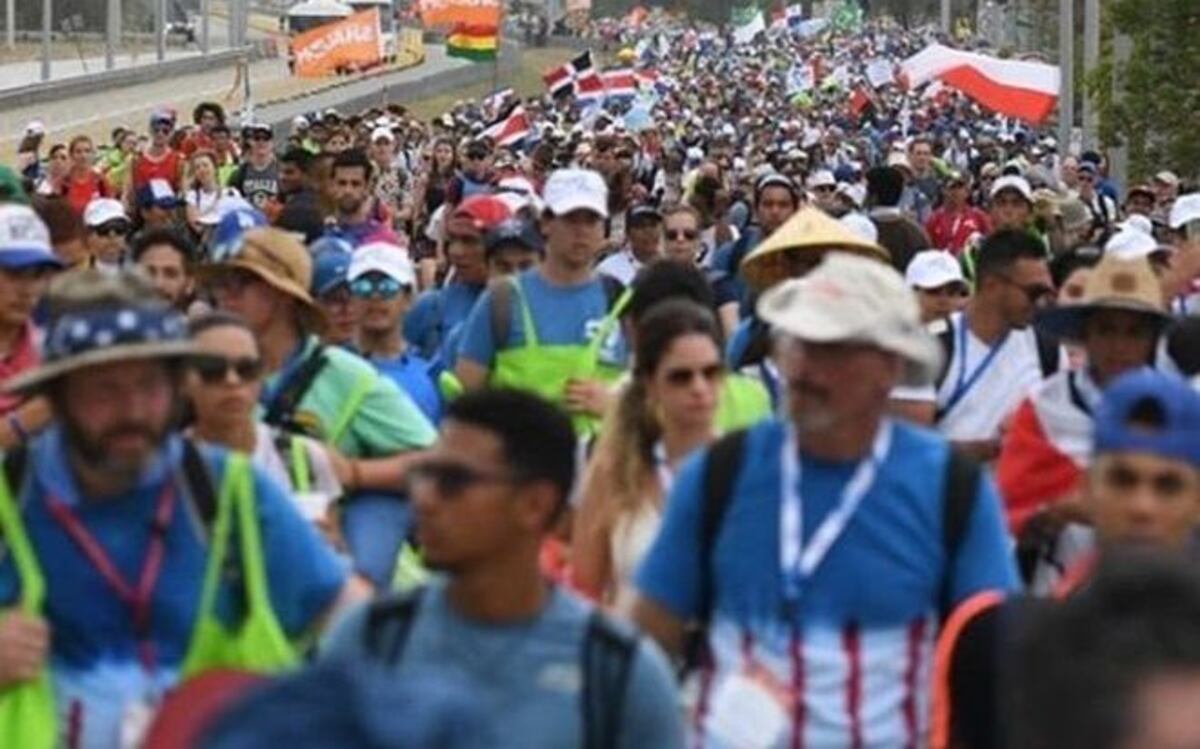 El Metropark se convierte en un Tomorrowland Católico. Videos