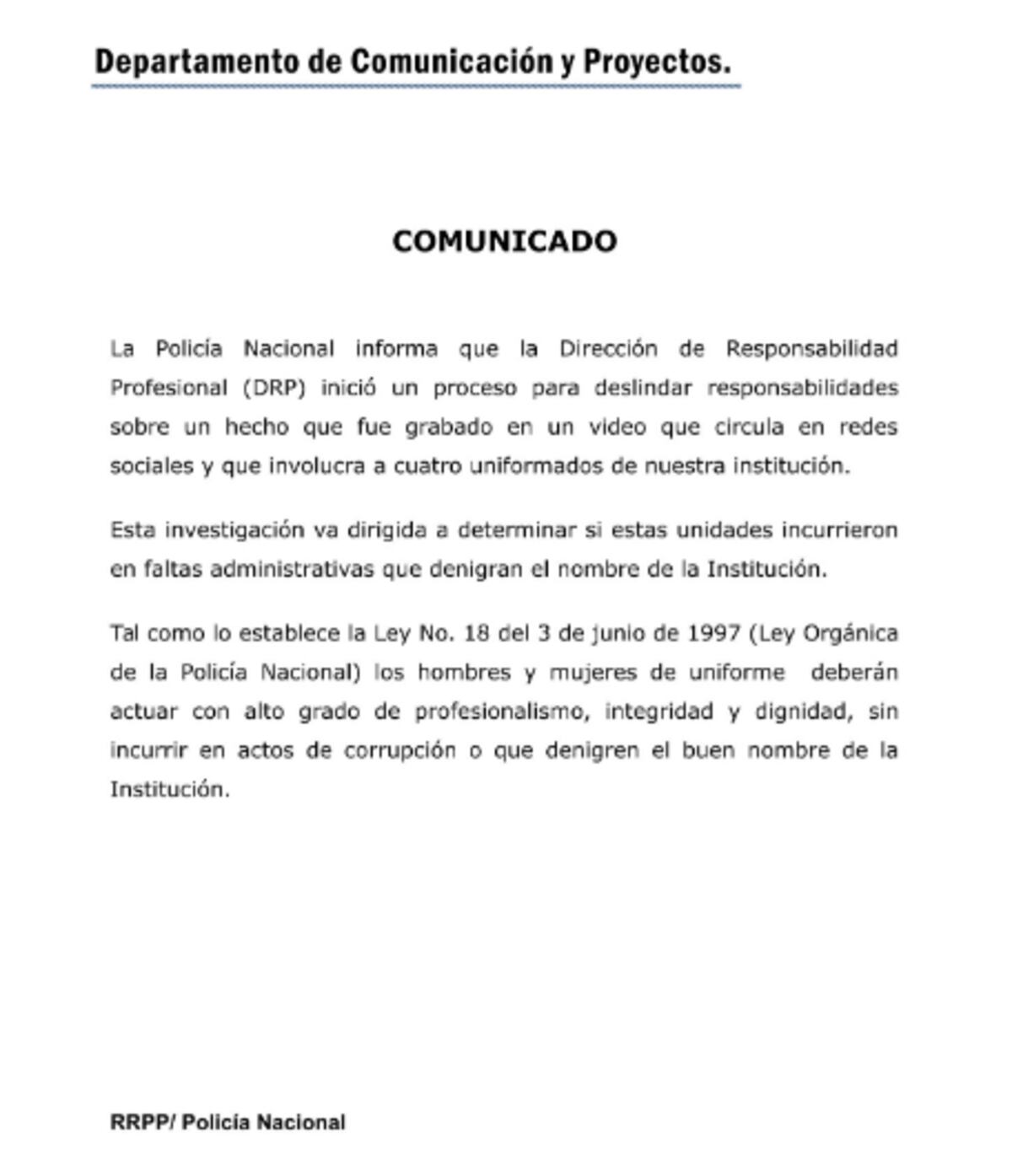 Otro video viral. La misma de 'Teta pa' los manes' le coquetea a policías| VIDEO