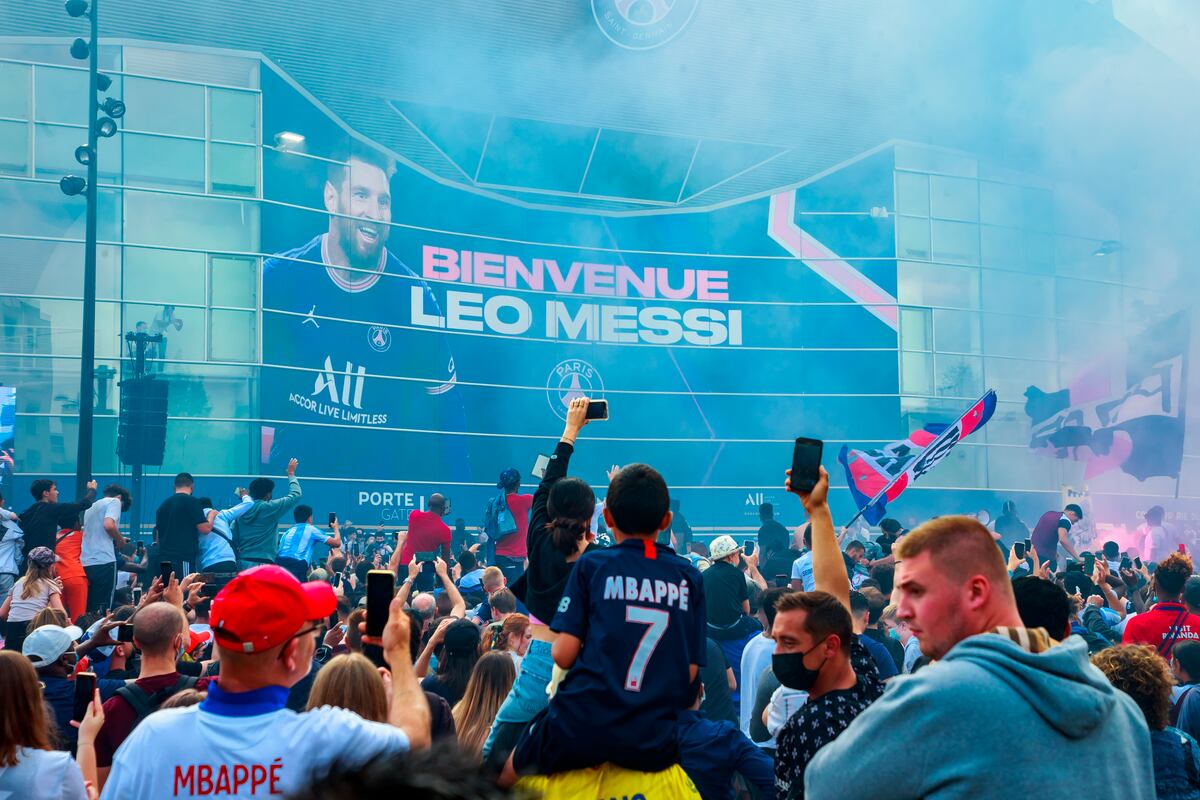 Revolución francesa. Así fue la impresionante presentación del ‘rey’ Messi en el Parque de los Príncipes