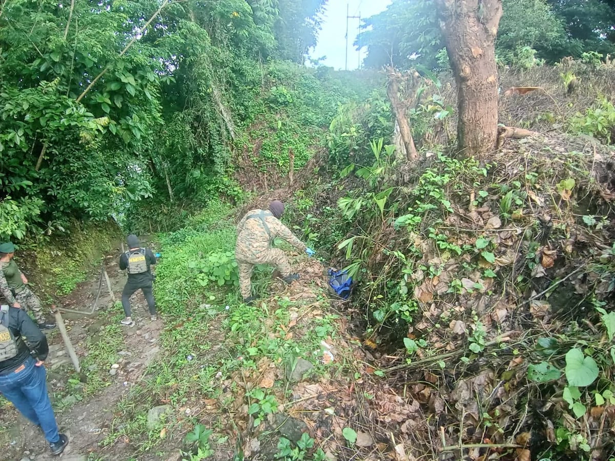 Caen dos en Darién y ubican maleta con droga en Chiriquí durante acciones del Plan Firmeza