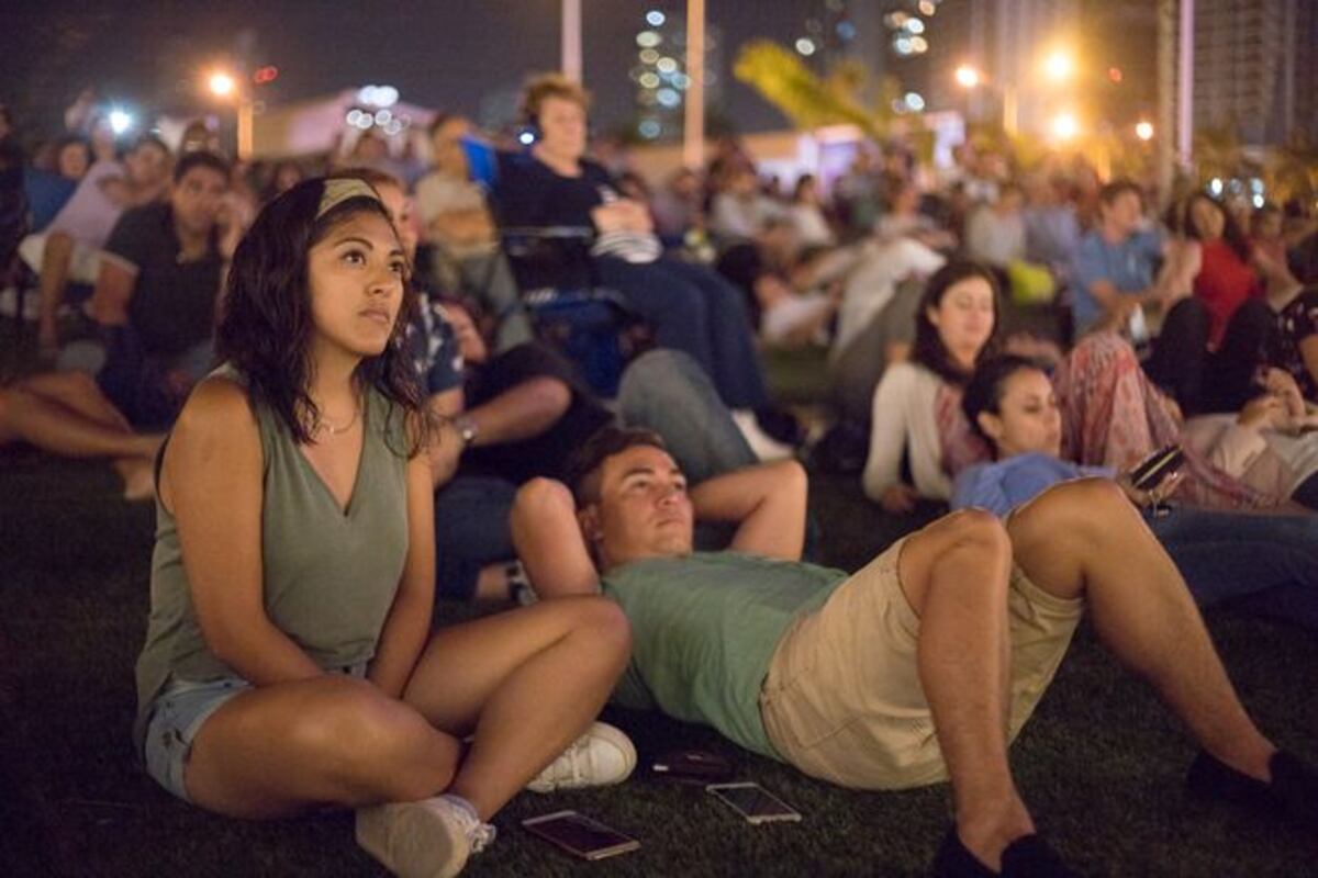 ¡APROVECHEN! Buen cine gratis cada miércoles. Chequee en dónde