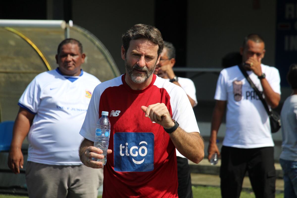Con lluvia y sol, Christiansen conoce el talento chiricano