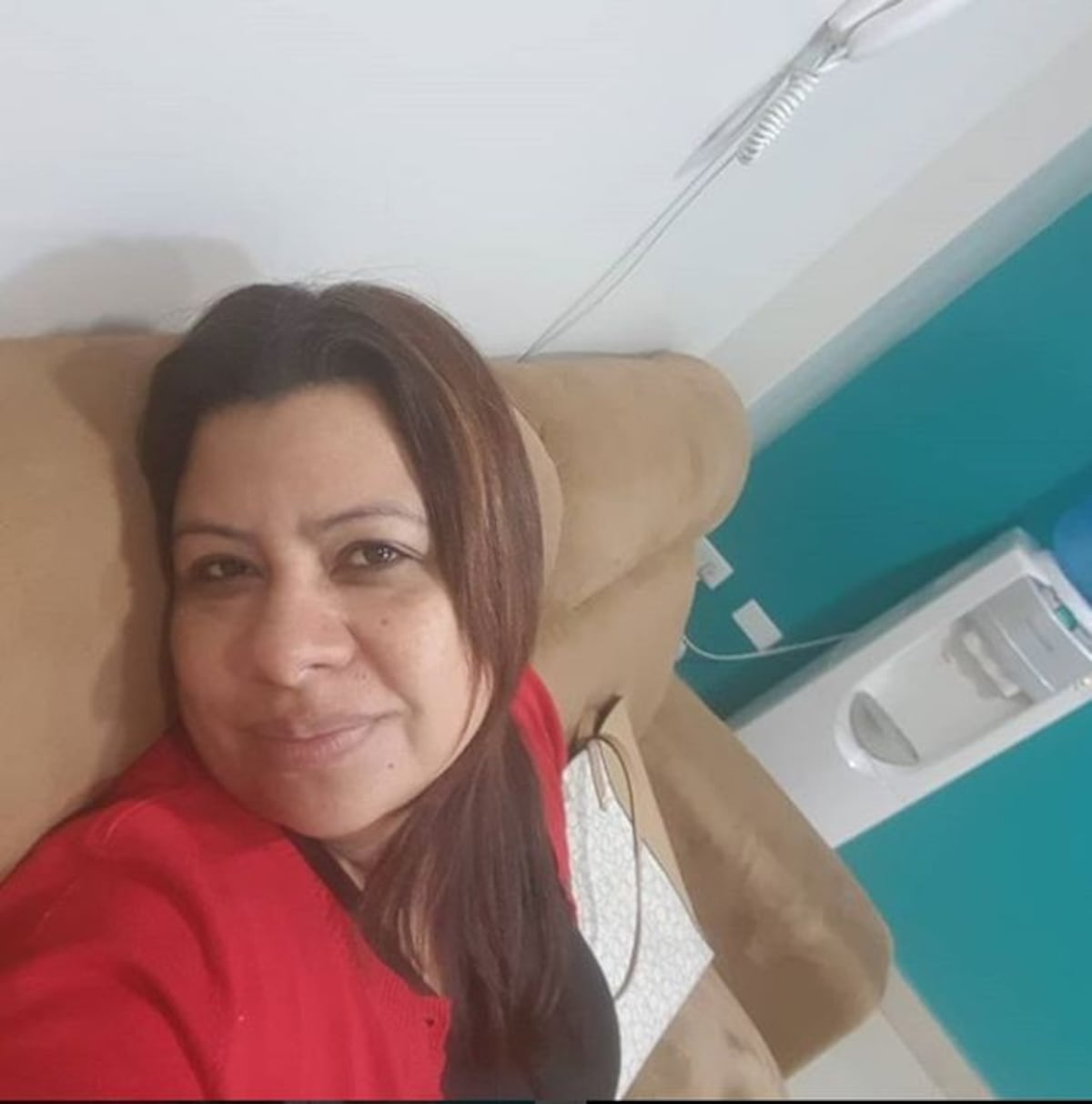 Castalia Pascual y Víctor Ballesteros salen de pantalla