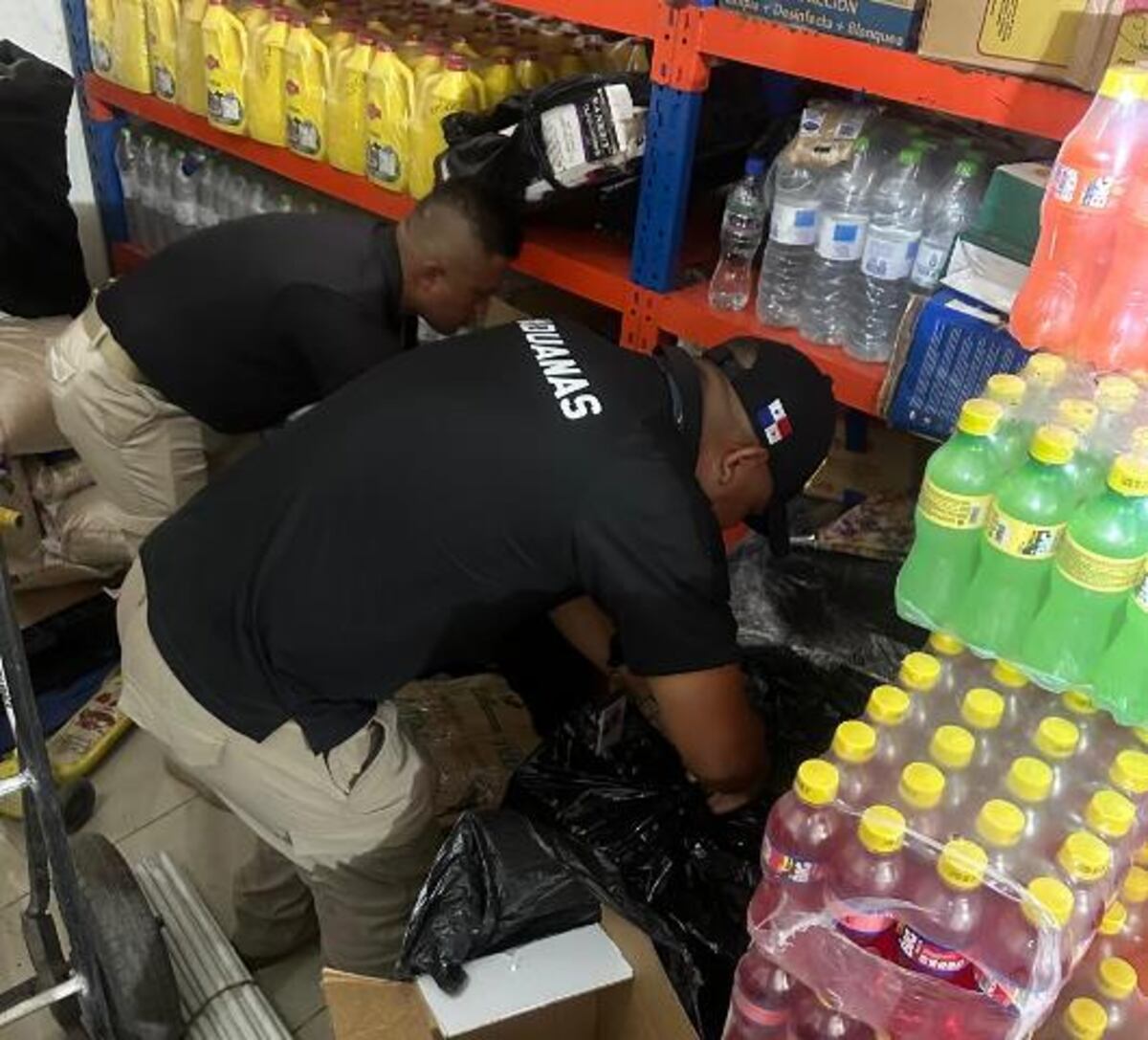 Aduana logra el decomiso de licor y cigarrillos durante un operativo contra el contrabando en Chiriquí Grande