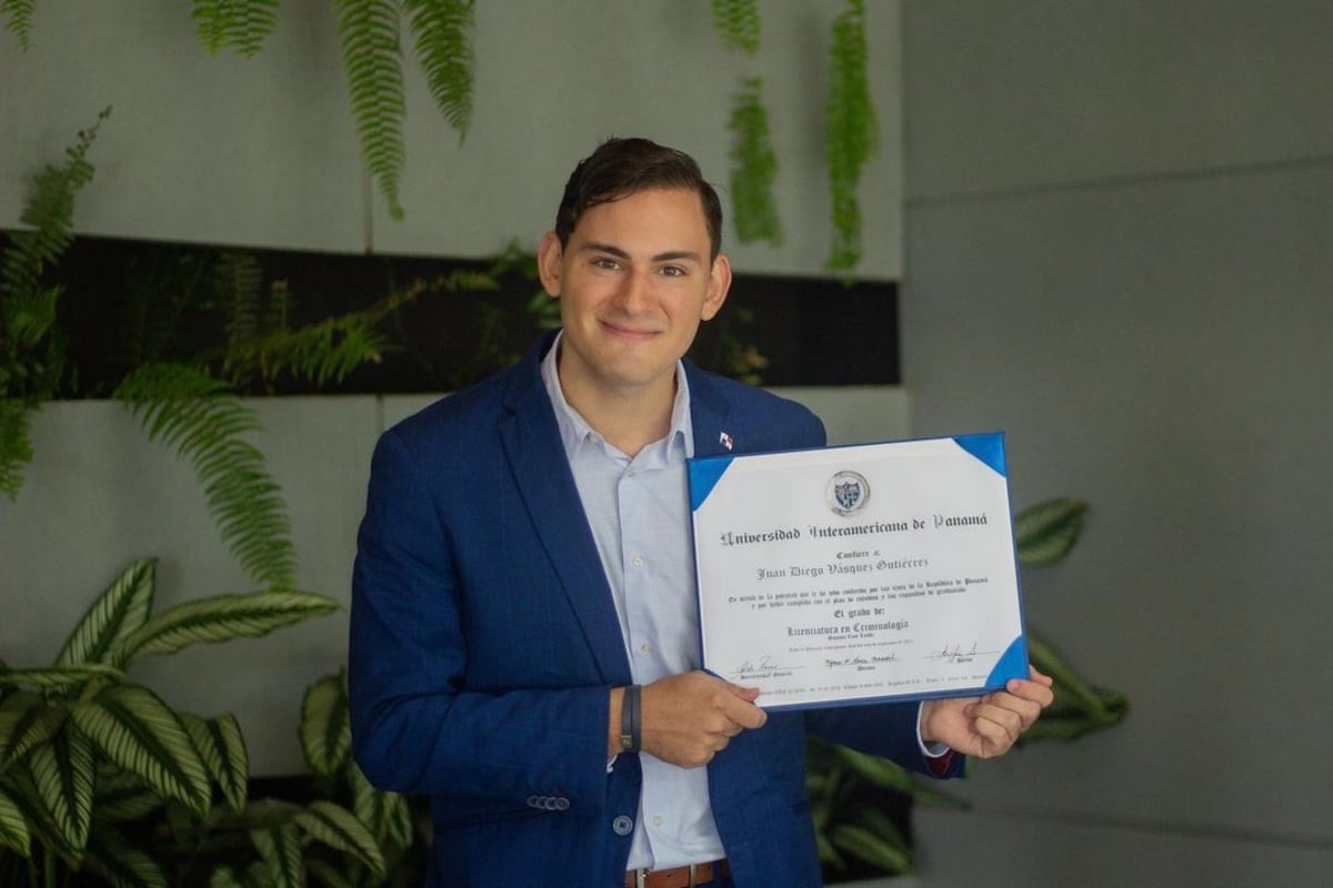 Hay algo que tiene feliz al diputado Juan Diego Vásquez y lo cuenta todo