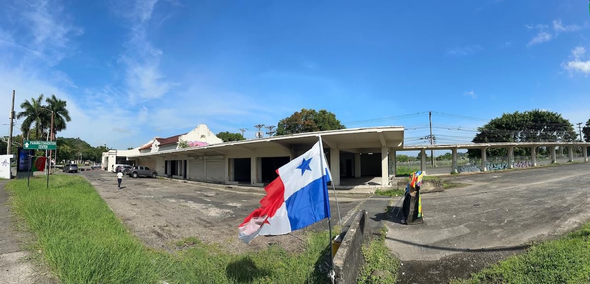 Ciudadanos convocan concentración para defender la histórica estación de tren de Balboa