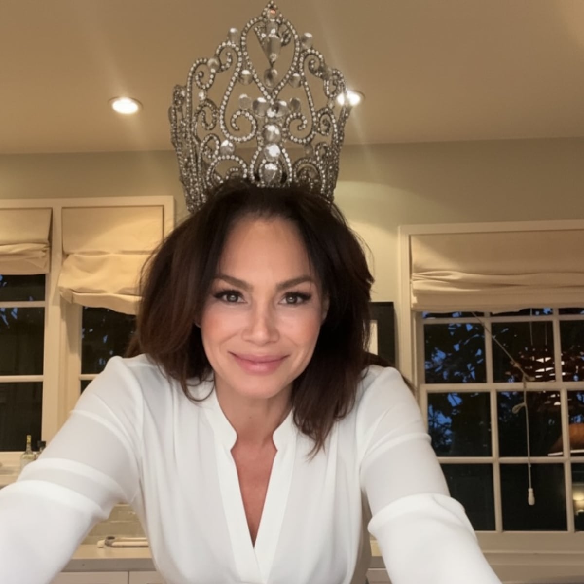 Ex-Miss Panamá, Patricia De León pide abrir el corazón y ayudar a los afectados por el terremoto + Vídeo