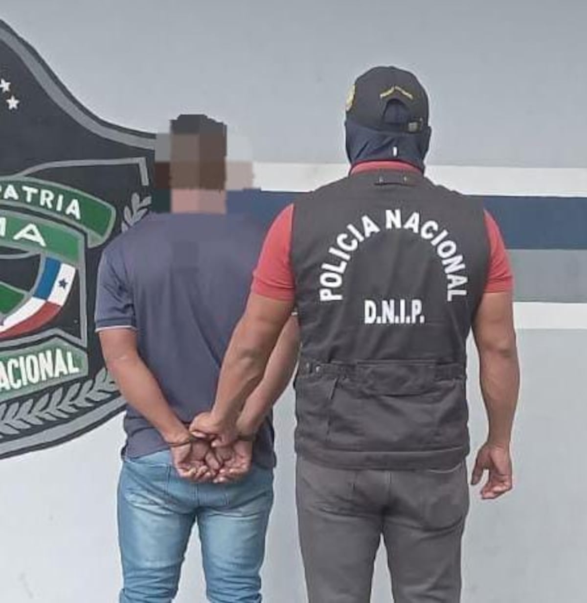 Presunto violador de 22 años terminó esposado en Changuinola