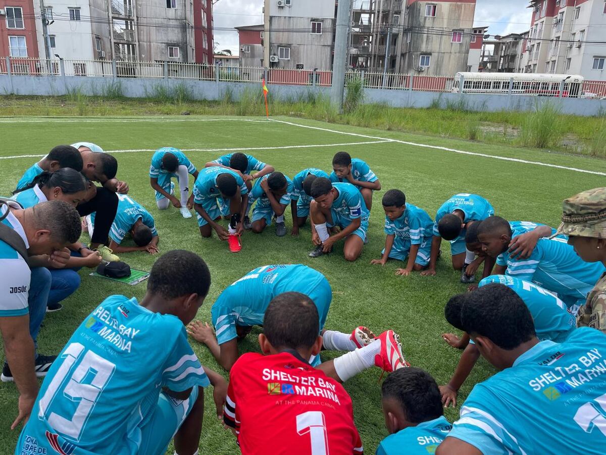 La Aeronaval impulsa el fútbol como herramienta contra la violencia en Colón