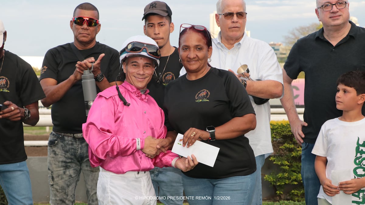 De Chambeau vuela y gana en foto final el Mozos de Corral