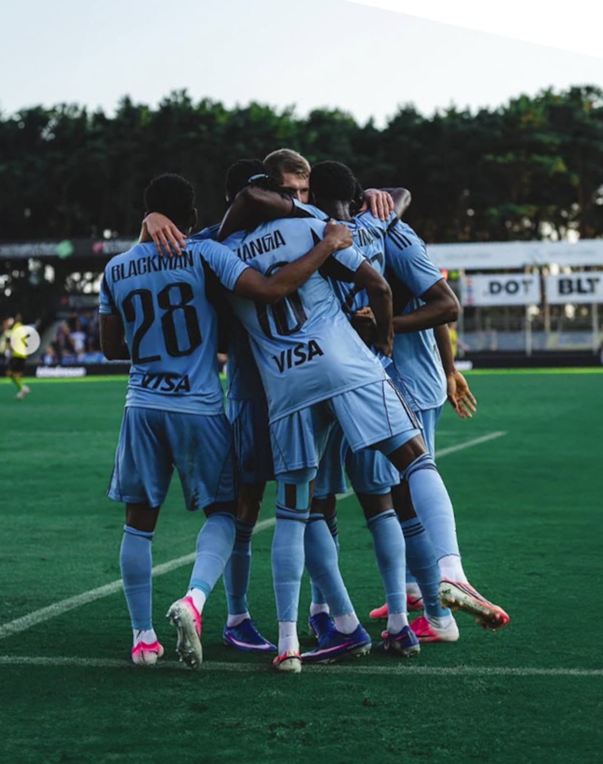 Cristian Martínez y Blackman brillan en triunfo del Slovan en Champions