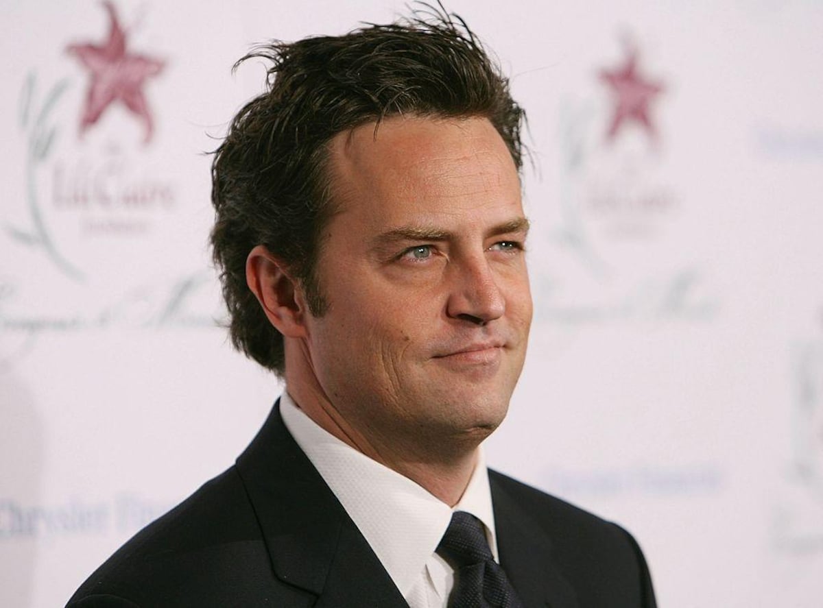 Asistente de Matthew Perry enfrentará sentencia por su papel en la muerte del actor