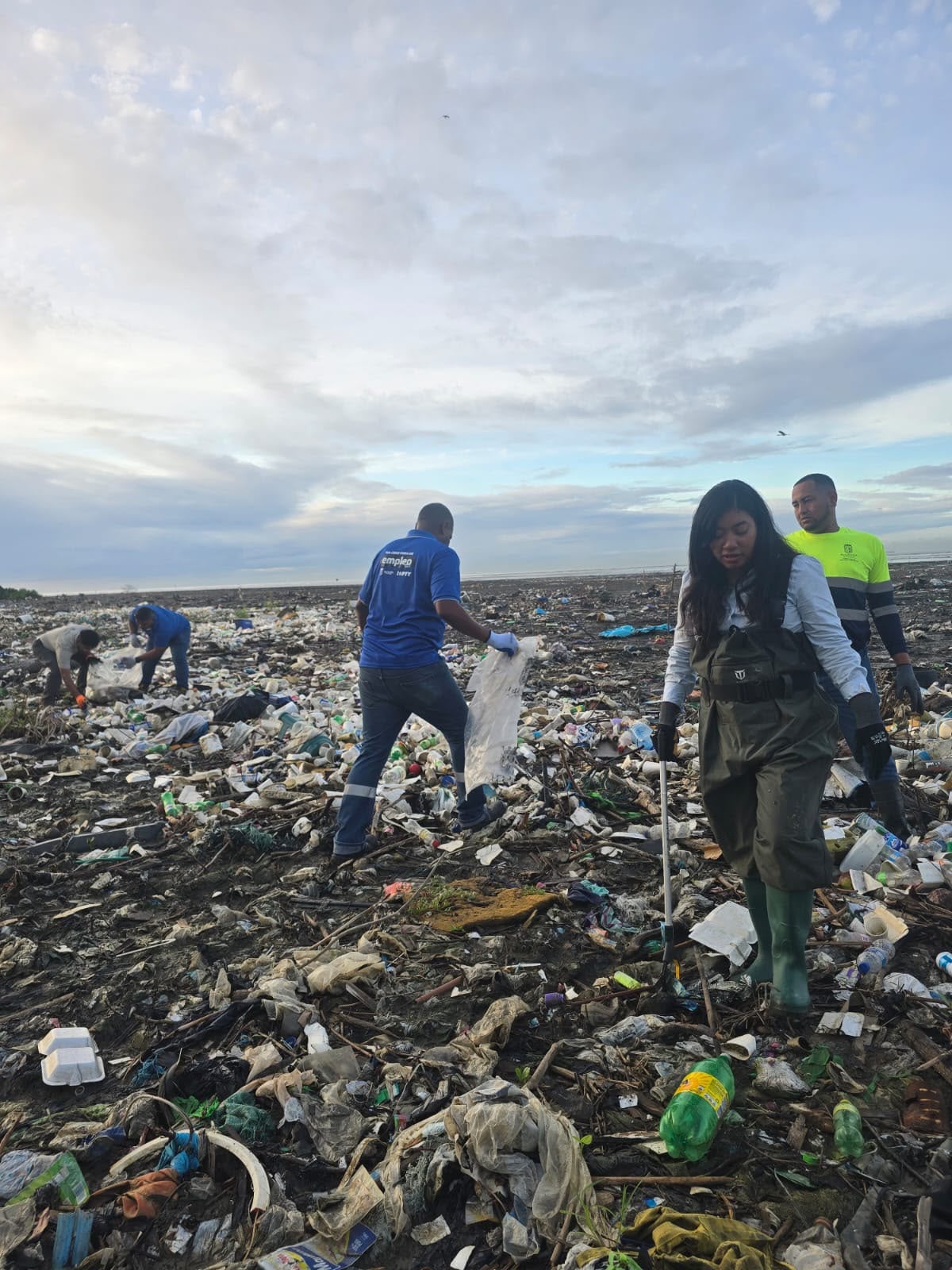 Bahía de Panamá busca renacer: Alcaldía inicia ambiciosa limpieza para recuperar sus ríos y ecosistemas