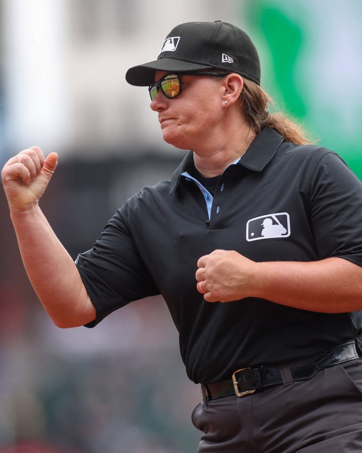 Jen Pawol hace historia como primera mujer árbitra en la MLB