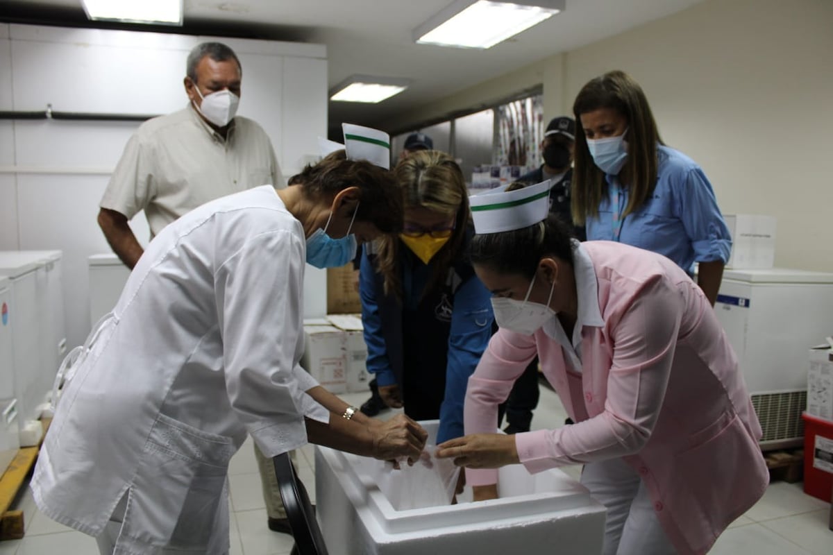 No se reportan defunciones relacionadas a vacunas contra la covid-19