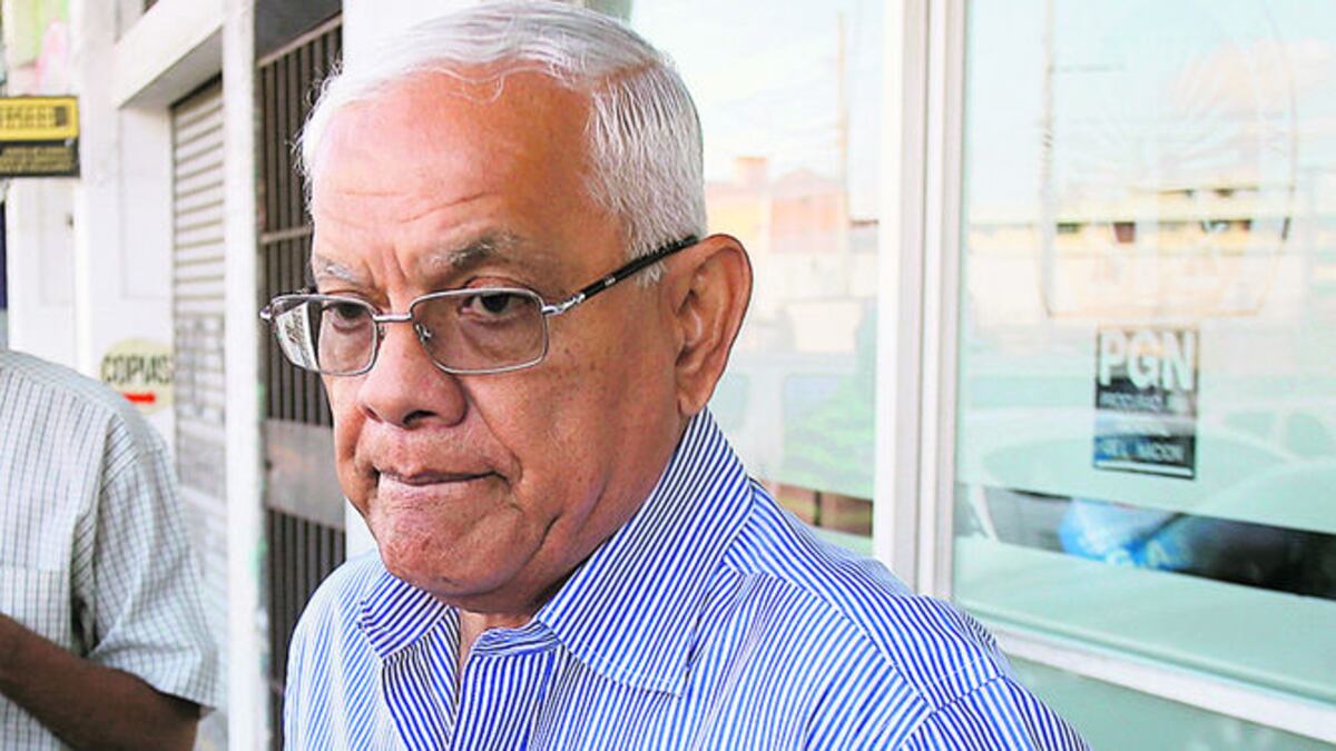 Rechazan el ‘golpe suave’ y exigen la separación de ‘Gaby’ Carrizo del Ministerio de la Presidencia