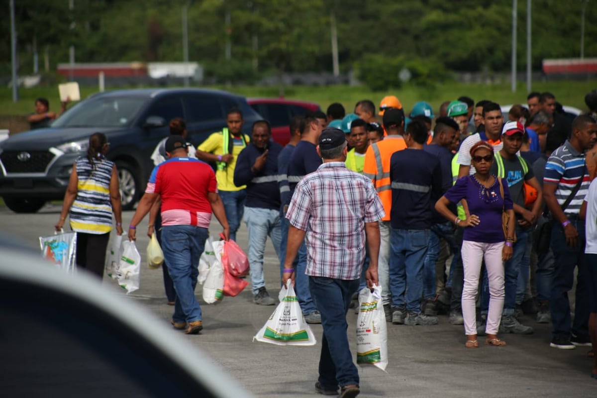 Unos 37 mil jamones se vendieron en el primer día de la NaviFerias