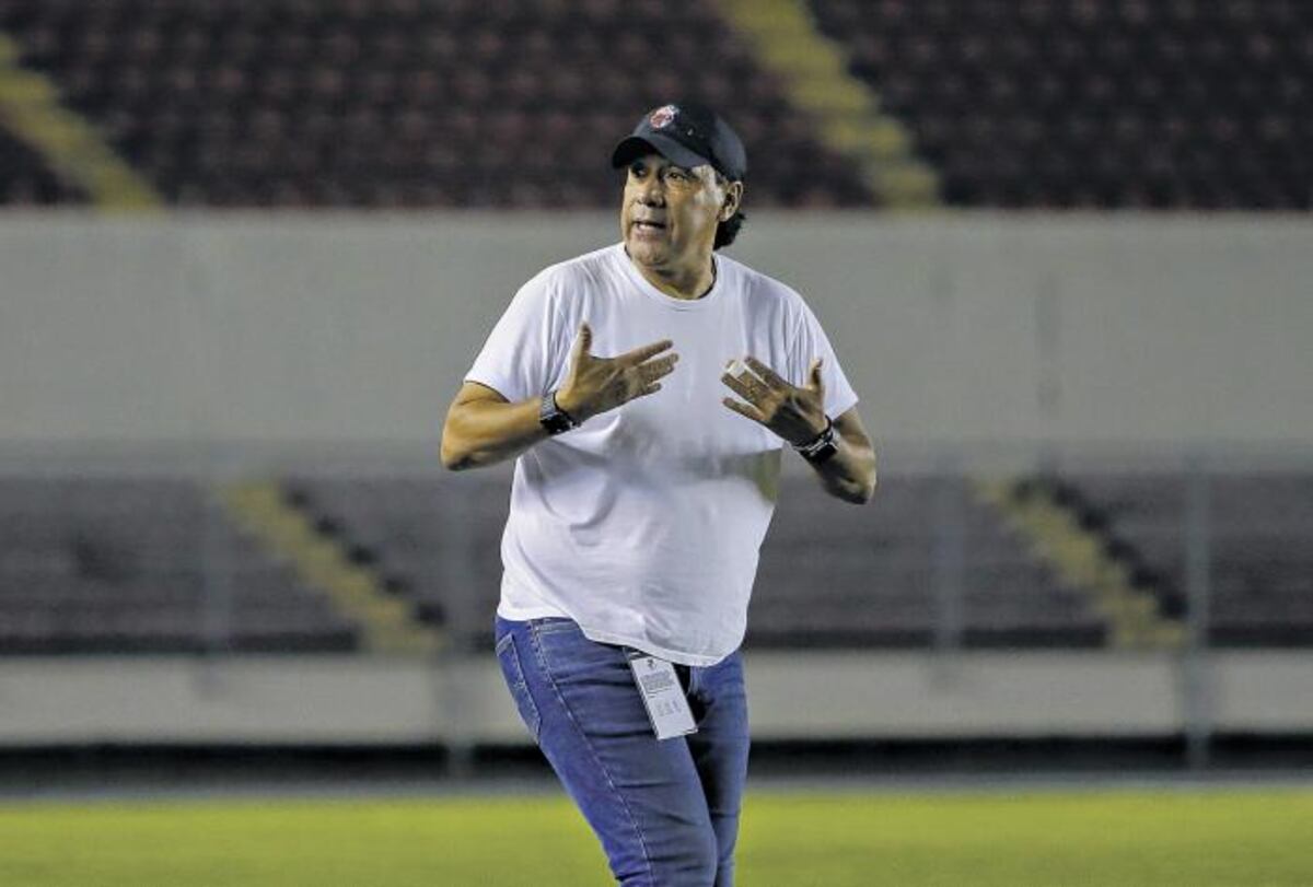 Crisis en el “Monasterio”. El San Francisco FC anuncia salida del técnico Gonzalo Soto