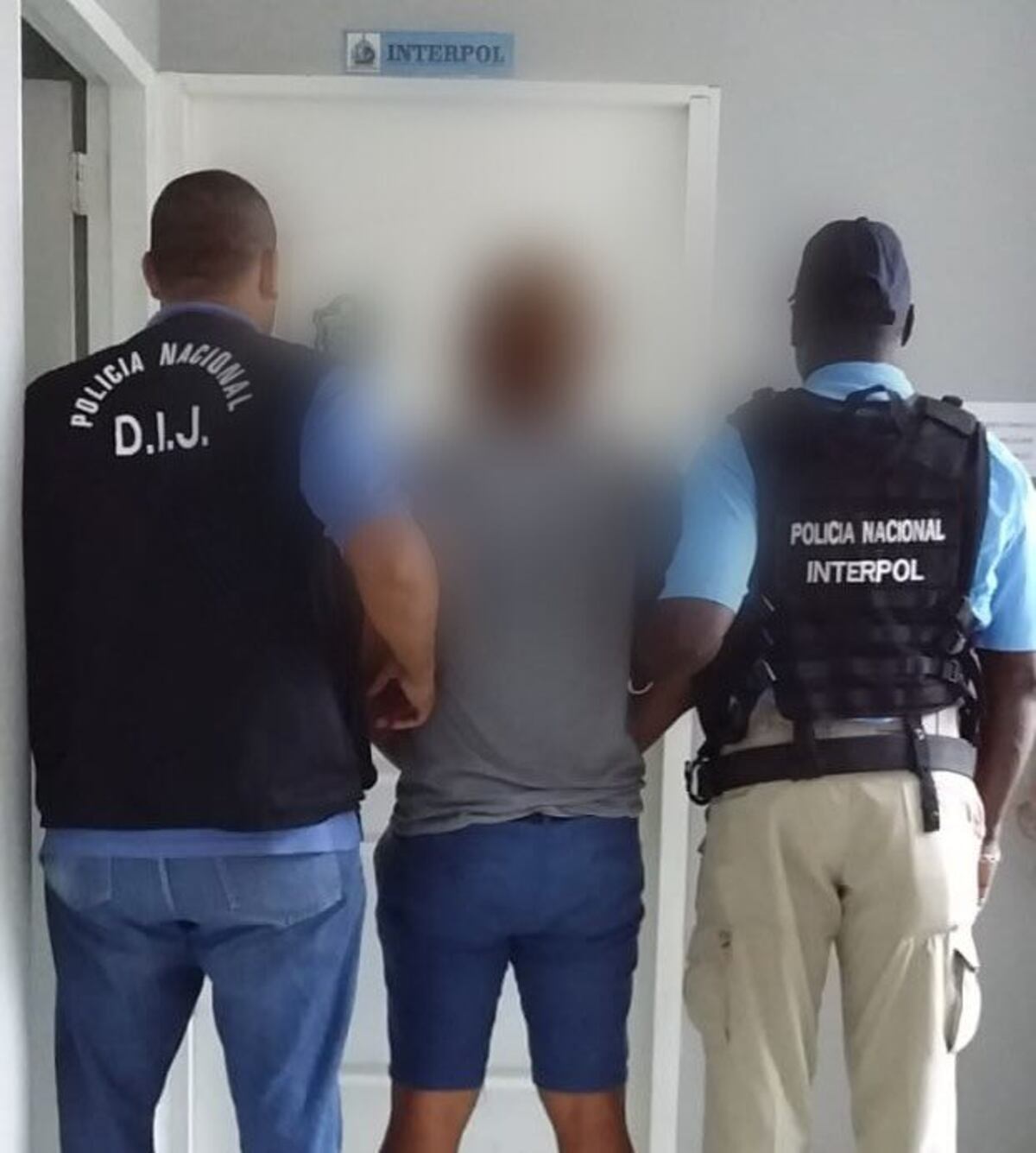 Hombre con alerta roja de Interpol es detenido en Paso Canoas por la Policía Nacional