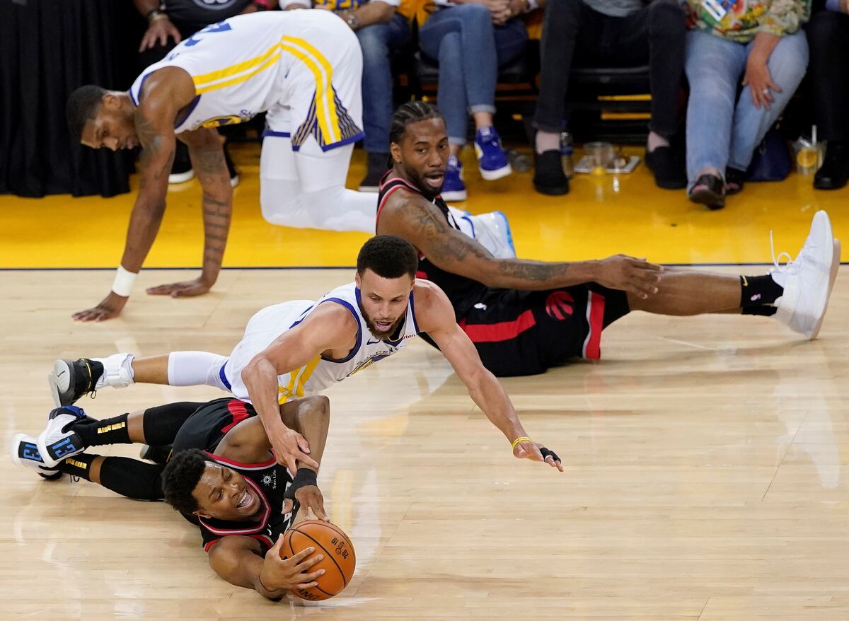 Toronto amenaza la hegemonía y le gana a Golden State en su casa
