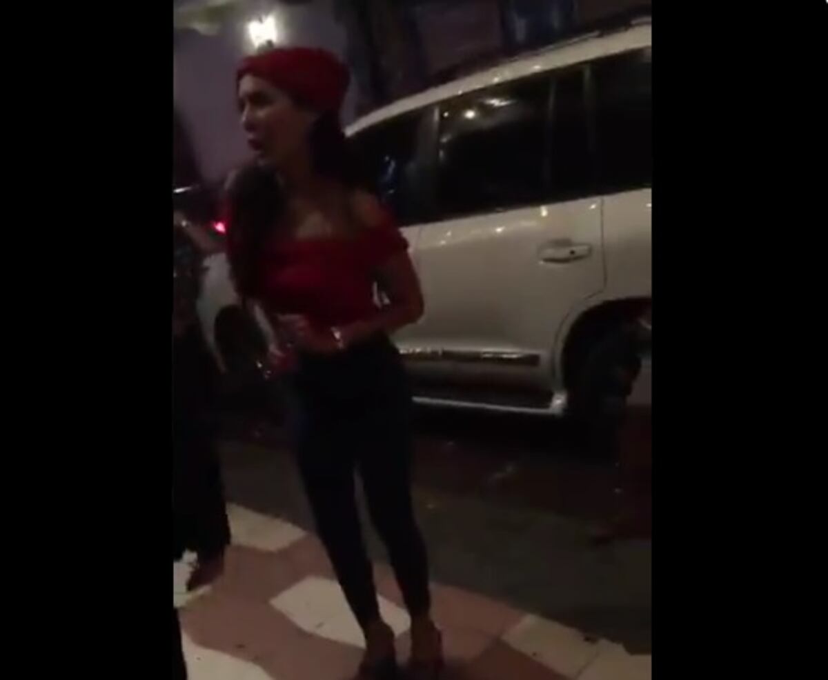 Nuevo video viral. La misma de 'Tetas pa'los manes' se le escapa a un retén