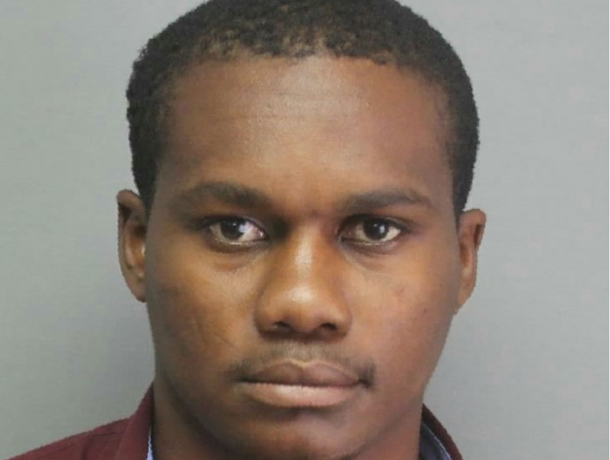 Le dan 38 años de prisión al asesino del primo de Rihanna tras brutal ataque a tiros