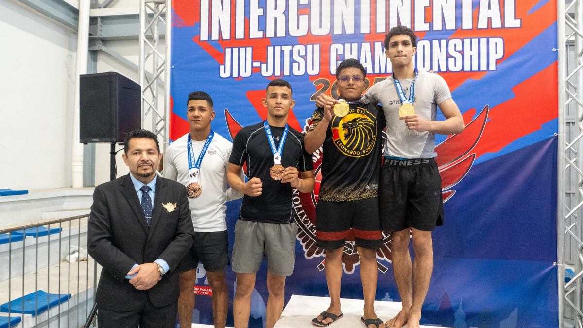 Josué Chen arrasa con triple oro en el SJJIF Intercontinental Championship