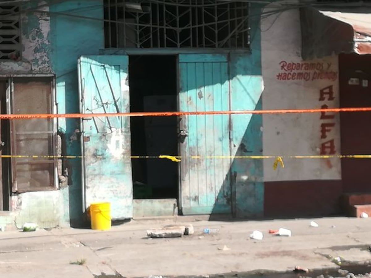 DARÁN RESPUESTAS. Tras el desplome de una losa que dejó a una infante muerta