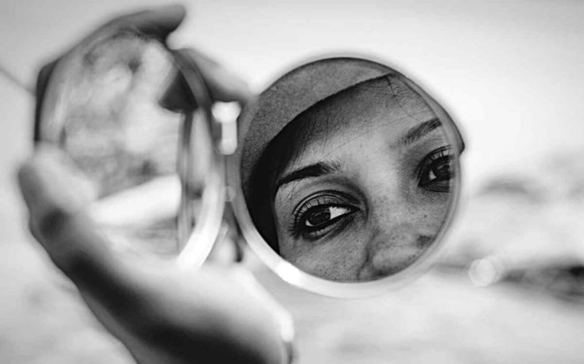 La emotiva reacción de esta mujer con el rostro desfigurado al verse maquillada