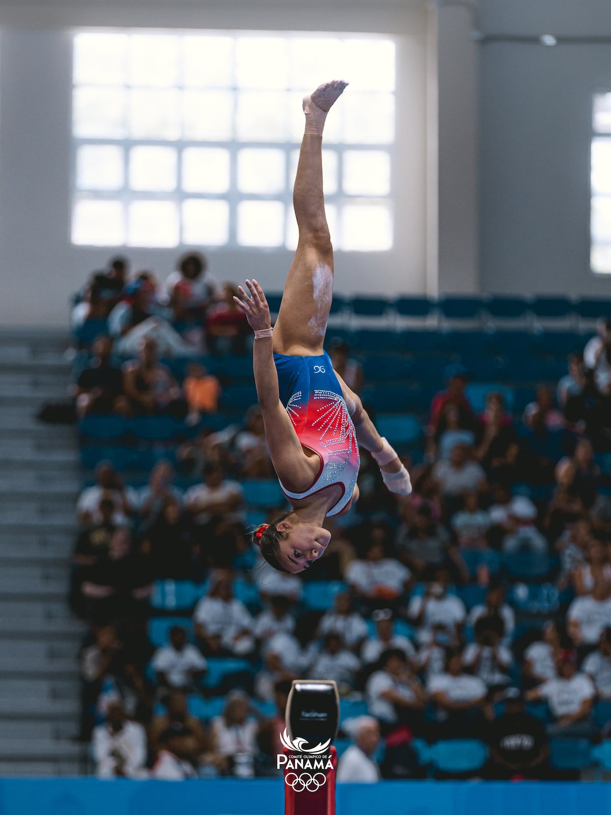 Panamá sube al podio en gimnasia artística femenina