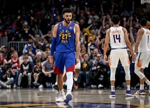Los Nuggets vencen a los Suns en el primer partido de su serie semifinal