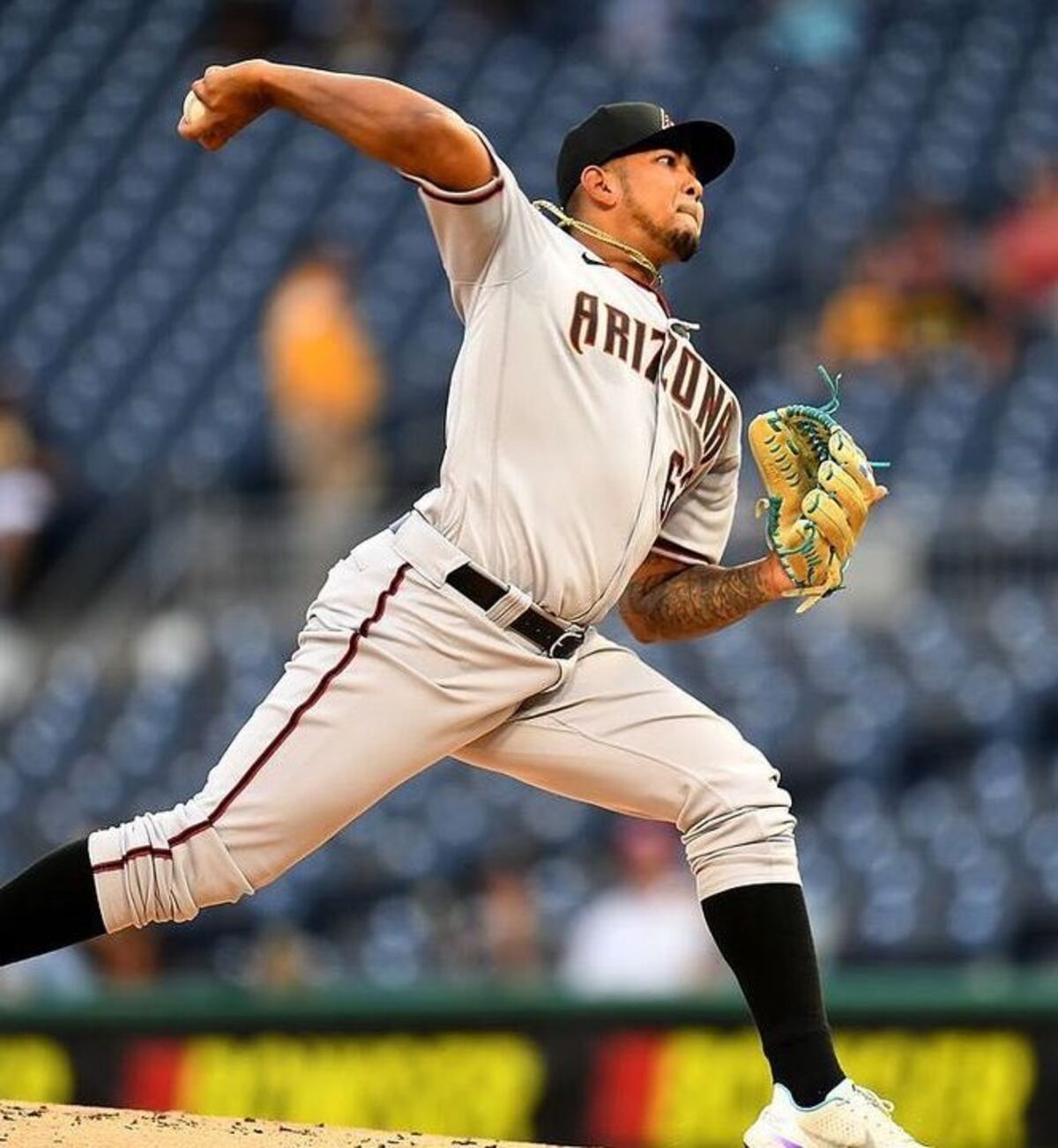 Diamondbacks sacan al panameño Humberto Mejía del roster de 40