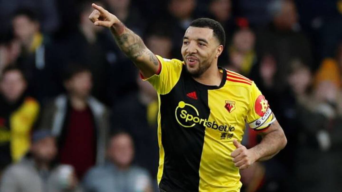 En cada club de fútbol del mundo habría un gay, afirma jugador inglés