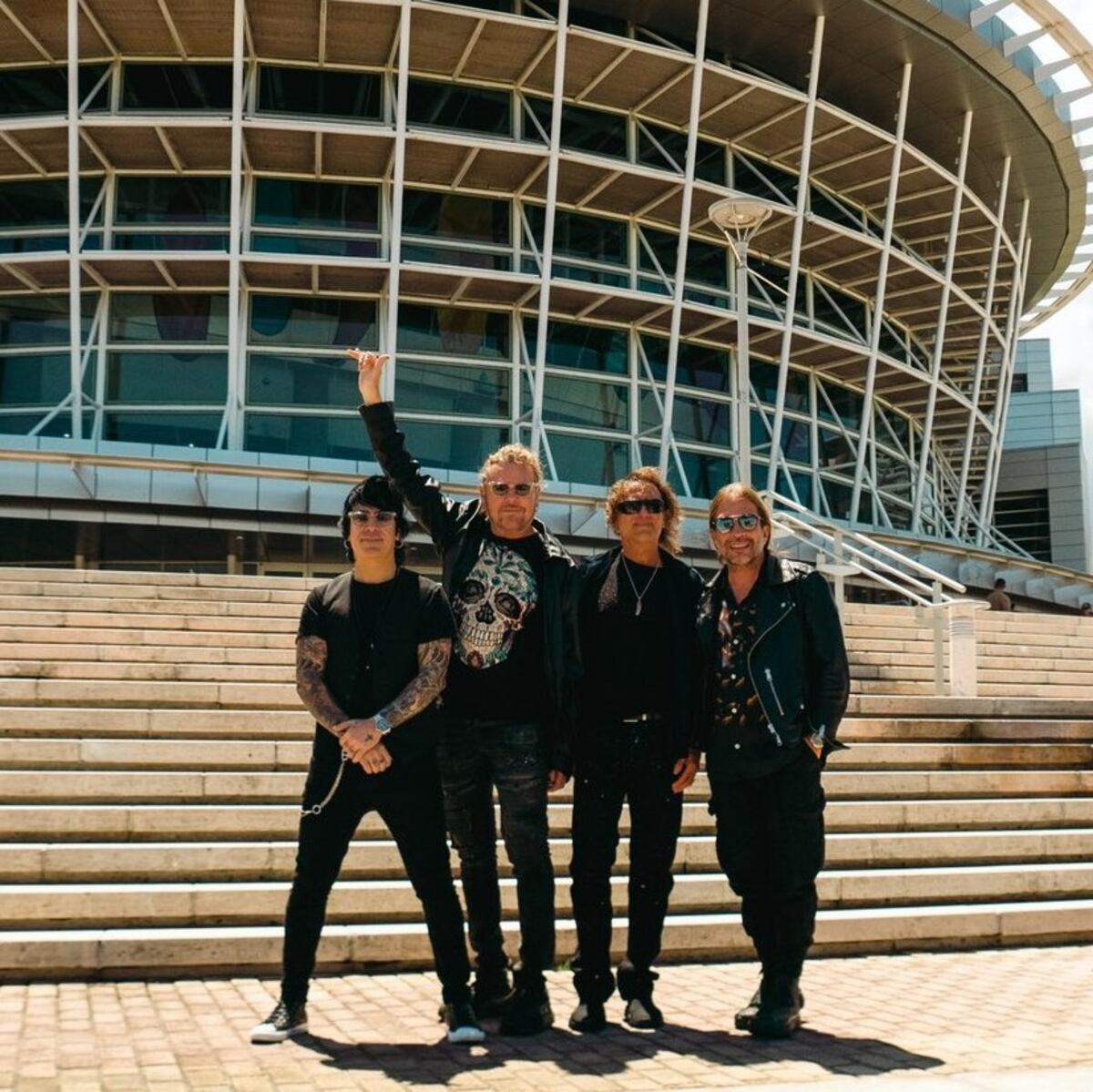 Maná lleva ayuda para los damnificados del huracán en Puerto Rico