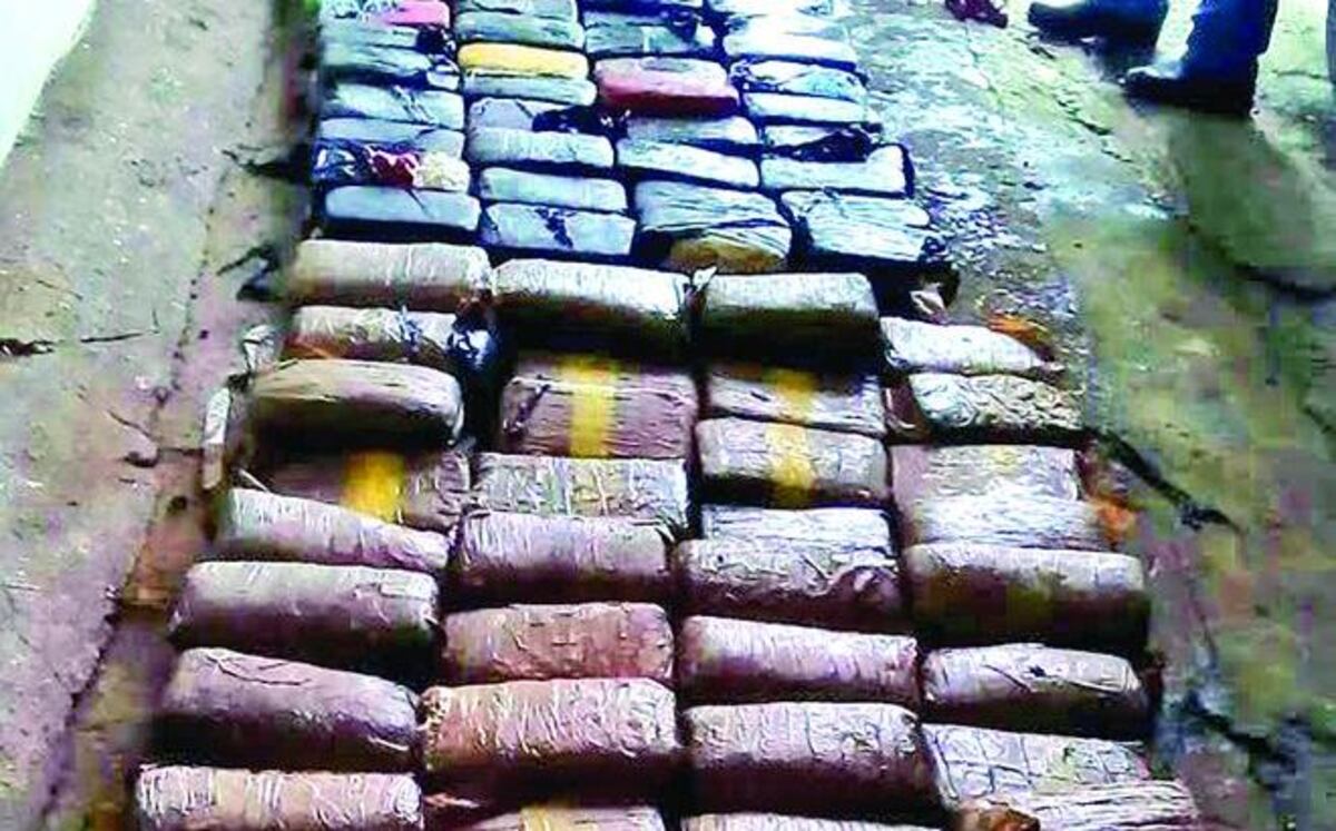 ¡SANTO! Incautan 320 paquetes con presunta droga en playa Leona 