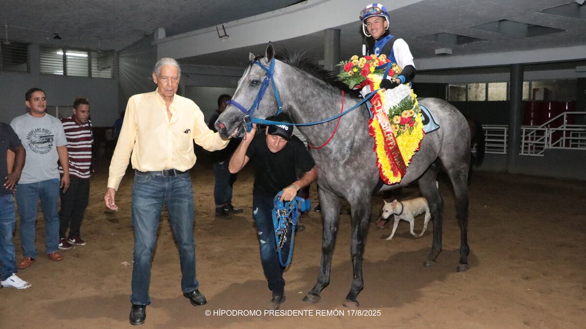 ‘Adage’ brilló con fuerza y ganó el Clásico Laffit Pincay Jr. en el Remón
