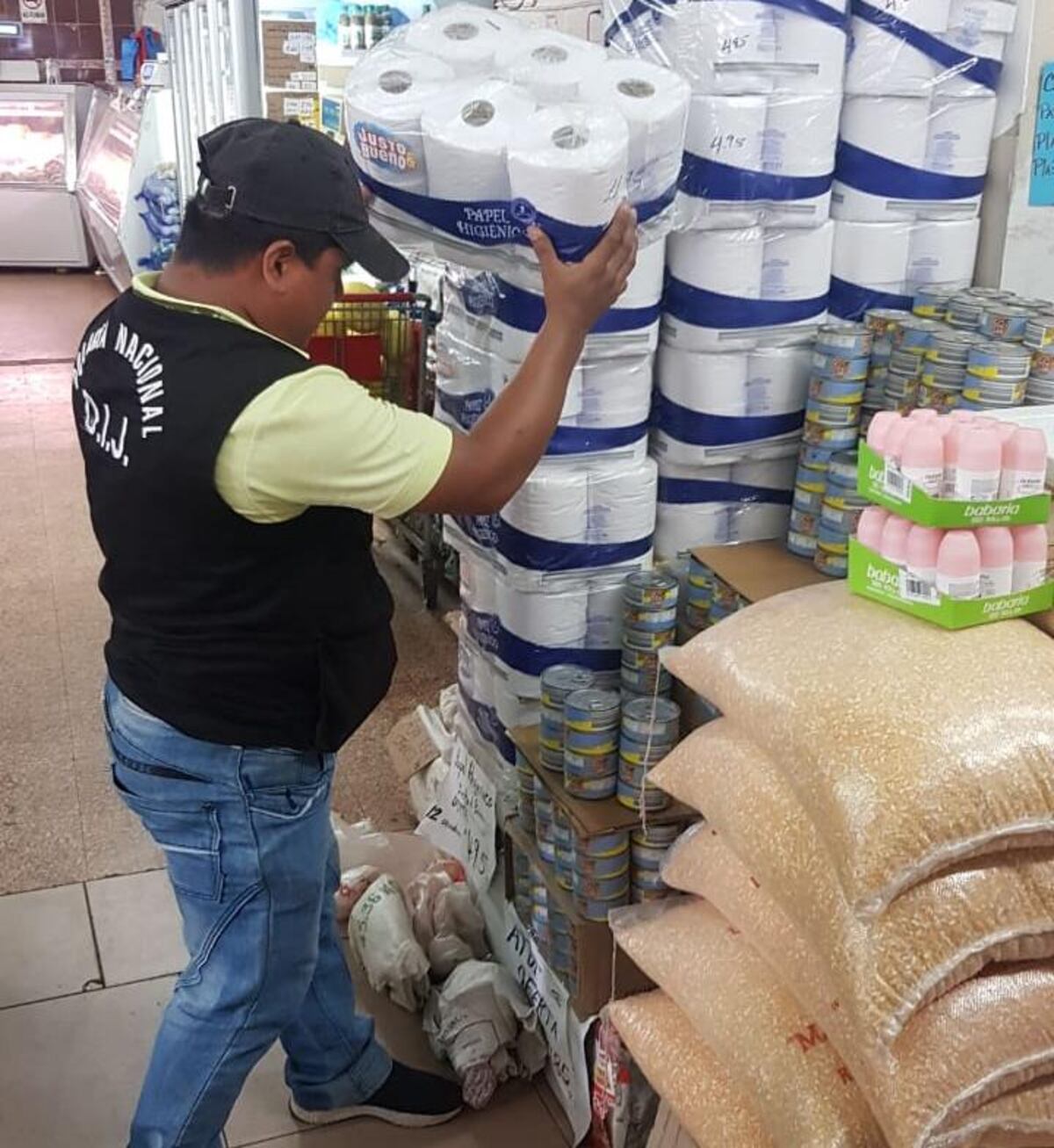 Estafadores hacen de las suyas. Le meten más de 60 mil dólares en cheque sin fondo