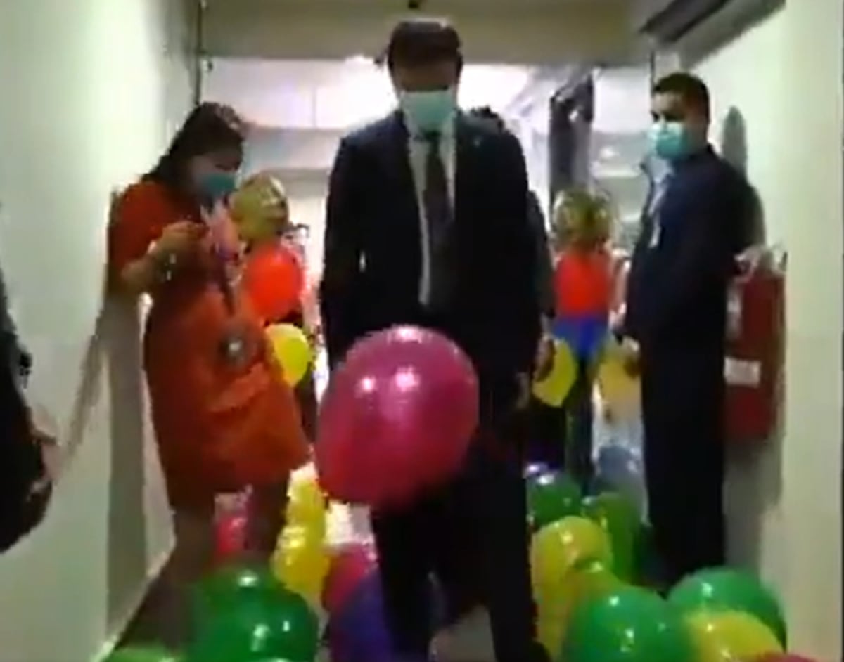 Como lambones. Así califica el pueblo a funcionarios de la Contraloría por el recibimiento a Gerardo Solís