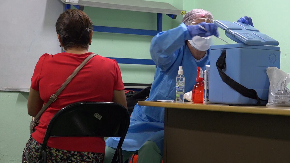 Tres personas más mueren por covid-19 en Panamá en las primeras horas del año