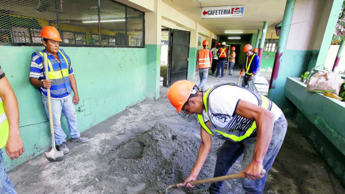 Posponen inicio de clases en un colegio de la capital. Te diremos cuál
