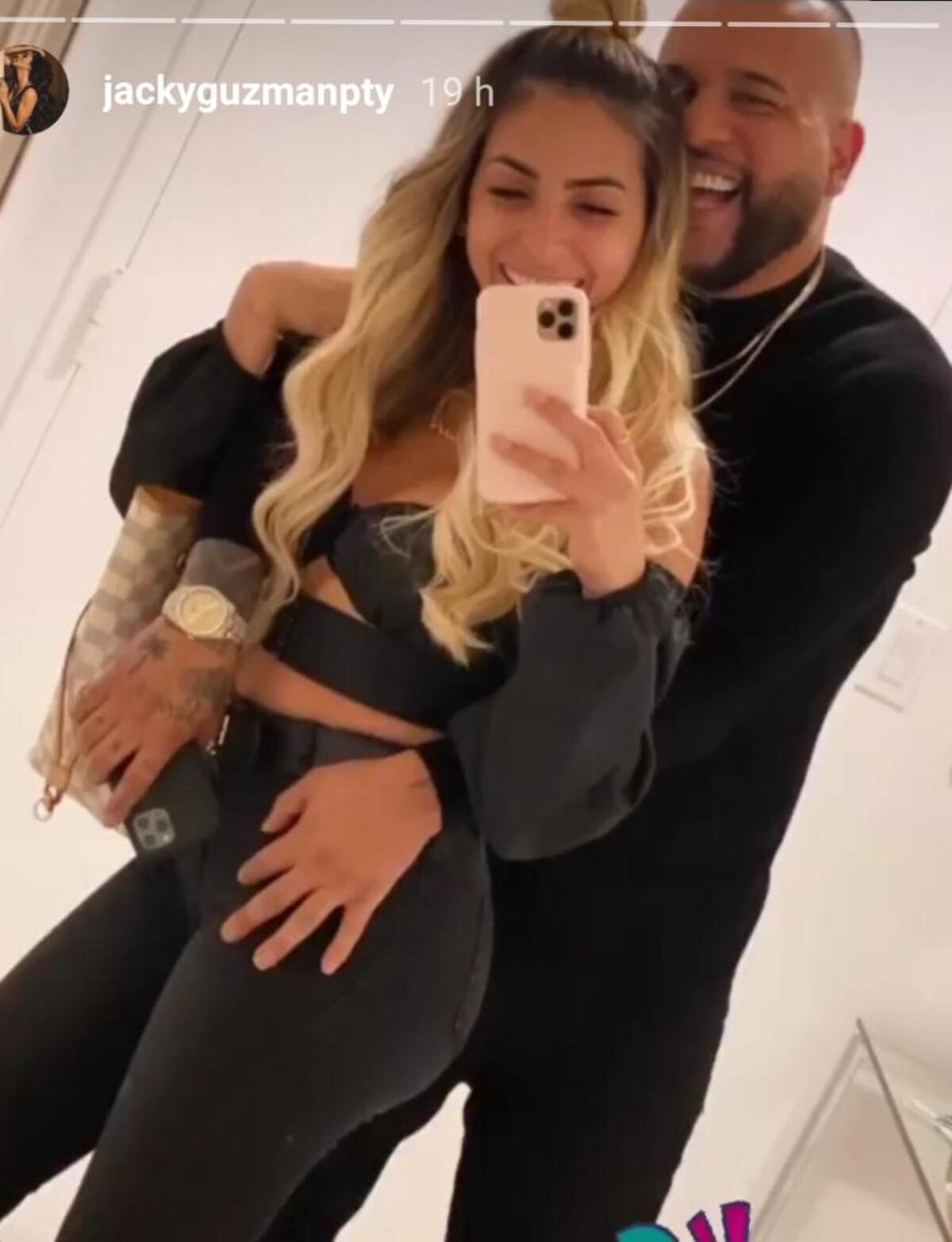 (Si esto no es amor, pero qué es esto) Jacky Guzmán y Dímelo Flow tendrían más que una amistad