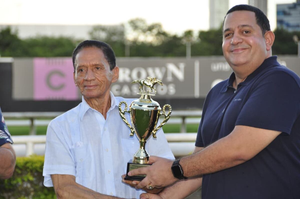 ‘Verissima’ brilla en el Hándicap Panasystems y dedica su triunfo a la educación panameña