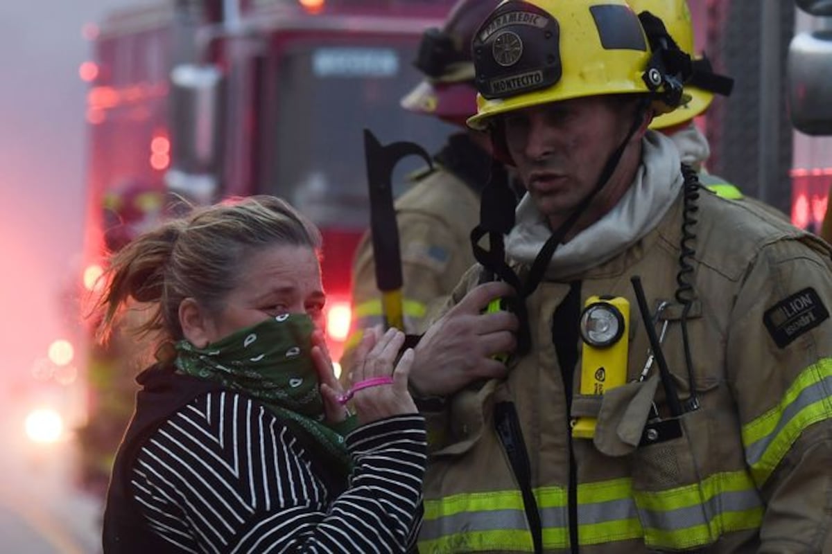 Incendio forestal en Malibú deja en la calle a decena de famosos